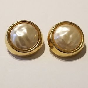 Sarah Coventry clip earrings